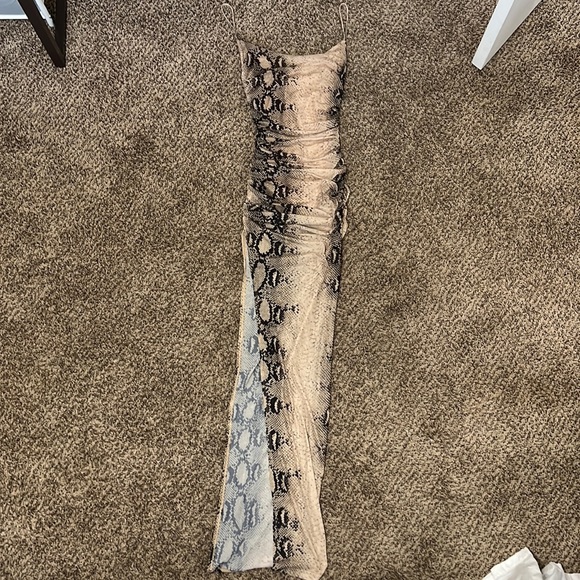 Snakeskin Print Maxi Dress w Slit - Picture 2 of 6